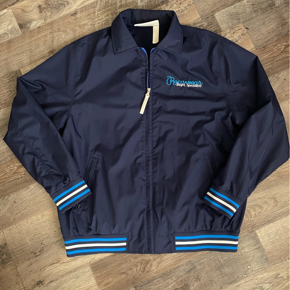 Rocawear Windbreaker Men’s Full Zip Jacket Size XL Navy Blue Graphic Denim Spec.
